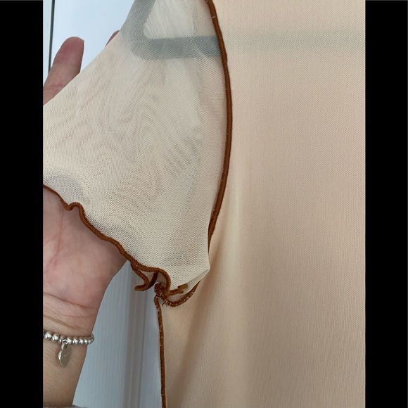 Asymmetrical top - Picture 2 of 6